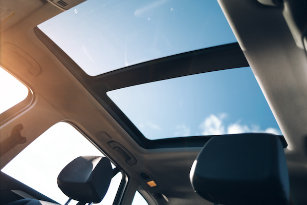 What is the Difference Between a Sunroof vs. Moonroof?